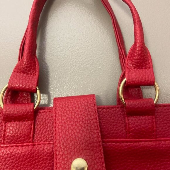 Red purse - Picture 2 of 3